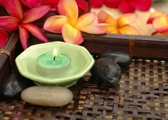 Discover the benefits of an aromatherapy bath - a complete guide to what is aromatherapy bath