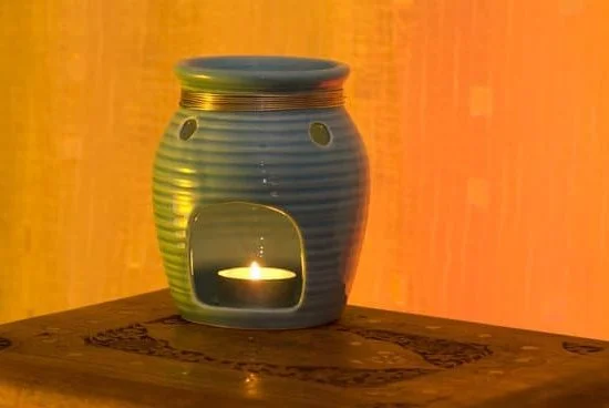 What Does Lavender Oil Do Aromatherapy 5 Discover the benefits of lavender oil in aromatherapy, promoting relaxation and reducing stress levels