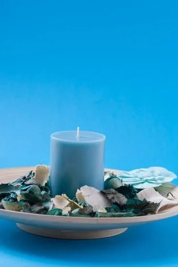 Discover the science behind how aromatherapy works and its therapeutic benefits