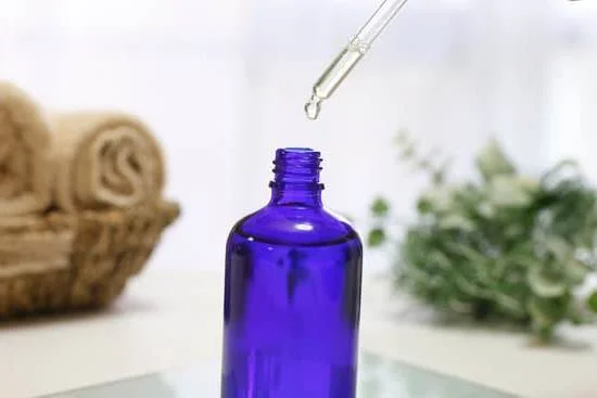 What Oils to Use for Aromatherapy for Colds 1 Suggested oils for cold aromatherapy: eucalyptus, peppermint, and tea tree oil