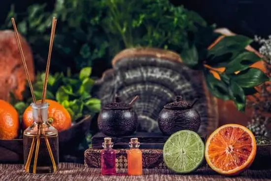 Can Aromatherapy Oils Be Used on Skin 1 Safe and Effective: Using Aromatherapy Oils on Skin for Maximum Benefits