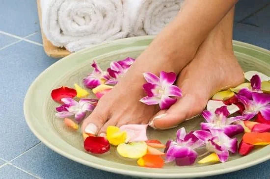 The impact of aromatherapy on the brain: exploring its effects on cognitive function and emotional well-being