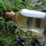 Aromatic essential oil blend recipe for a soothing aromatherapy experience