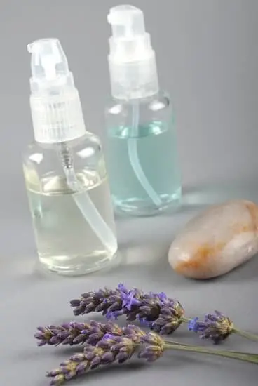 A step-by-step guide on the proper usage of an aromatherapy inhaler for achieving relaxation and wellness