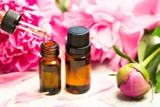 Can Aromatherapy Cause Acne 1 Using non-comedogenic essential oils in aromatherapy can help prevent acne breakouts