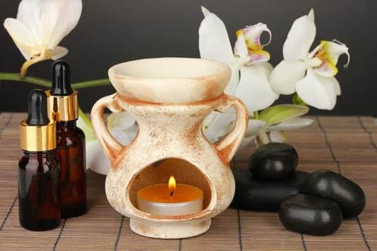 A Guide to Aromatherapy 1 Explore the benefits and uses of A GUIDE TO AROMATHERAPY for natural wellness and relaxation