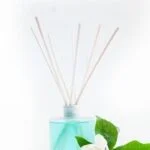 Aromatherapy and Essential Oils: Understanding the Variances in Therapeutic Uses and Extraction Techniques