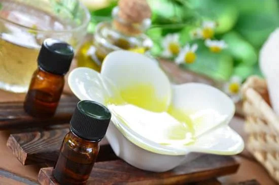 How to create a soothing aromatherapy neck wrap in simple steps