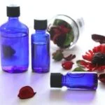 Is using lavender essential oil safe for cats in aromatherapy practice?