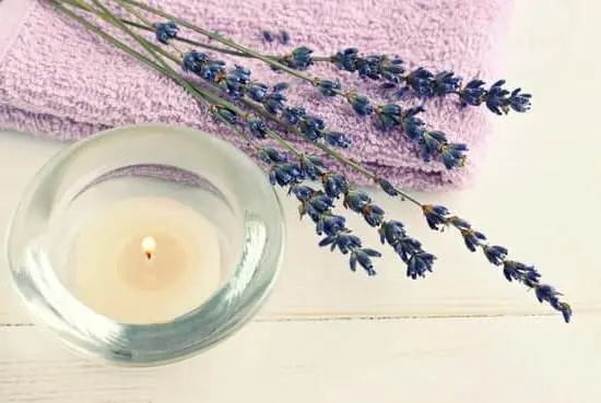 Best aromatherapy oils for anxiety relief: lavender, chamomile, and bergamot essential oils