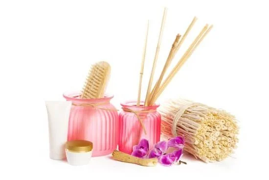 Exploring if aromatherapy oils are safe for body use, with caution and proper research