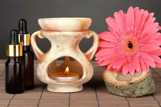 Homedics Aromatherapy Diffuser: Calming mist for home, office, or spa use