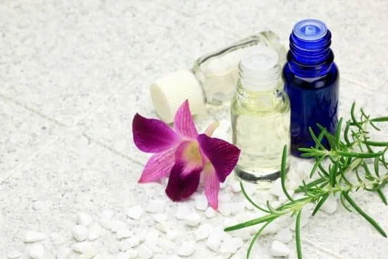 What Aromatherapy is Good for Sleep: Relaxing essential oils for better quality sleep