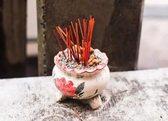 Discover our Aromatherapy Essential Oil Recipe - a blend for ultimate relaxation and rejuvenation