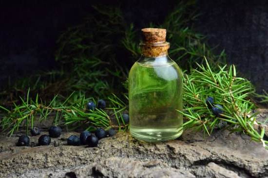 Custom Aromatherapy Candles 1 Hand-poured custom aromatherapy candles: a soothing blend of essential oils in each unique scent