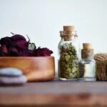 Changing the filter on an aromatherapy vaporizer for optimal performance and air quality