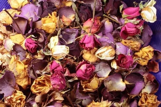 Herbalism and Aromatherapy 7 HERBALISM AND AROMATHERAPY: Natural healing with plants and essential oils