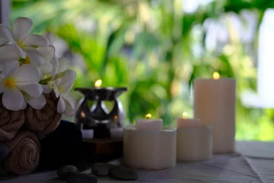 Aromatherapy for Sleep Handout 5 Relaxation and Calm: Aromatherapy for Sleep Handout