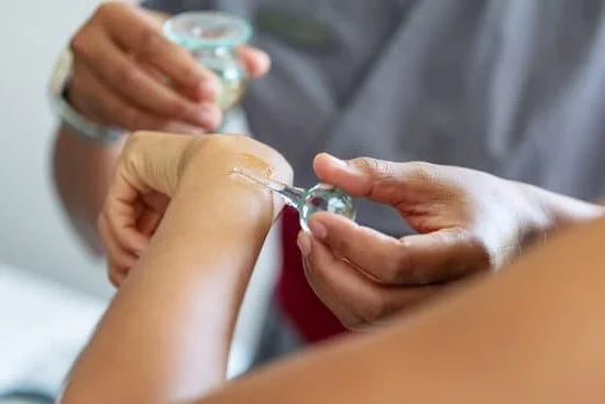 Frankincense aromatherapy for skin: benefits and uses