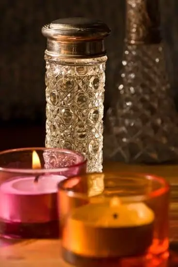 Comparing Old School Aromatherapy Inhalers with E-Cigs: Understanding the Difference
