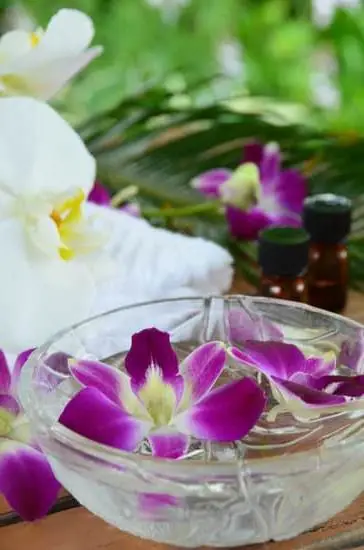 HOT STONE MASSAGE WITH AROMATHERAPY: Warm basalt stones and soothing scents for ultimate relaxation