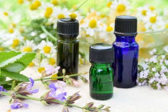 Aromatherapy Misters 1 Relax with Aromatherapy Misters: Natural essential oil misters for a calming and refreshing experience