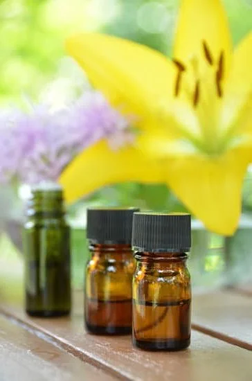 Aromatherapy using invigorating scents can energize and increase alertness throughout the day