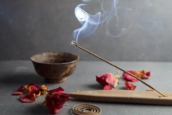 AROMATHERAPY: Choosing Essential Oils for Relaxation, Energizing, or Stress Relief