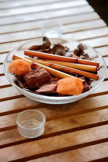 Aroma Move in Car Aromatherapy Diffuser 1 Enjoy Aroma Therapy on the Go with Aroma Move In Car Aromatherapy Diffuser