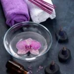 Aromatherapy can help alleviate confusion by promoting relaxation and mental clarity
