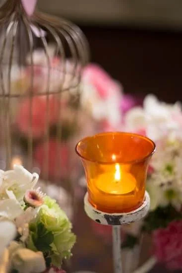 Does Yoga Instructor Count as Health Professional Aromatherapy Naha 5 Qualified yoga instructor knowledgeable in aromatherapy, as recognized by NAHA