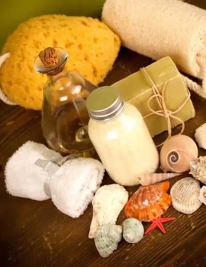 How to use lavender essential oil for aromatherapy at home