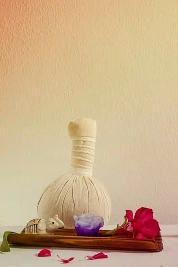 Step-by-step guide on how to make homemade aromatherapy fragrances using essential oils and natural ingredients