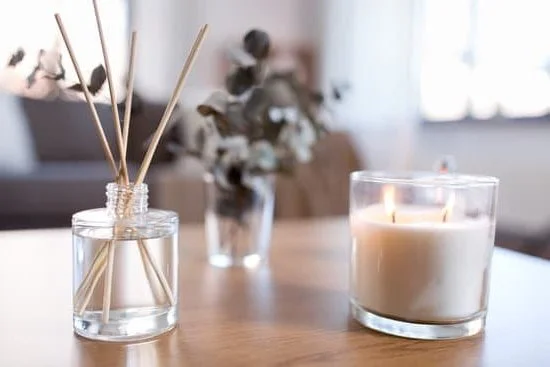 Step-by-step guide on how to use Moxe Aromatherapy for relaxation and stress relief