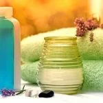 A Relaxing DIY Essential Oil Mist