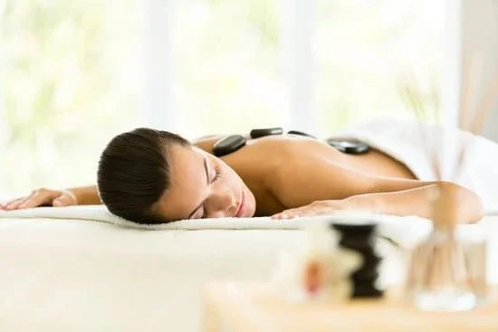 Step-by-step guide on how to make a sinus aromatherapy blend at home