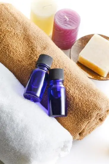 How Does Aromatherapy Locket Work 1 Infusing essential oils into a porous diffuser to release fragrances