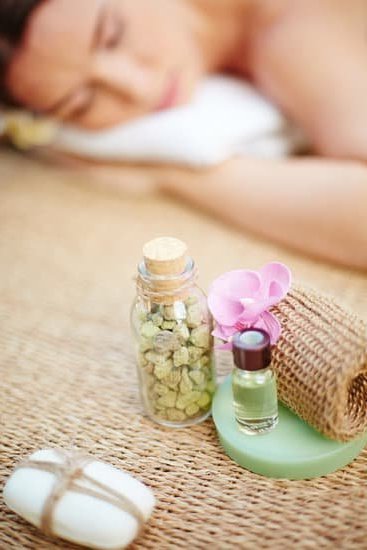 Discover the benefits of Tea Tree Oil Aromatherapy for a natural wellness boost