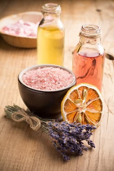Freshen your senses with AROMATHERAPY ESSENTIAL OILS EUCALYPTUS, promoting relaxation and clear breathing