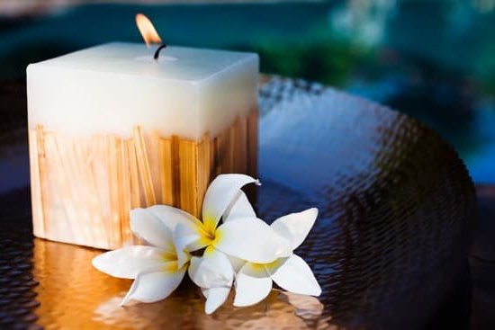Discover the numerous Aromatherapy uses for cinnamon to uplift and energize your senses