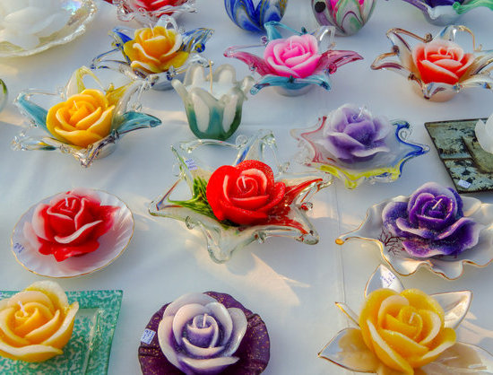 Explore benefits of various aromatherapy oils, learn what aromatherapy oils are good for at home