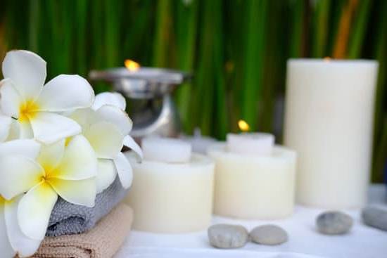 Better Homes and Gardens Essential Oil Infused Aromatherapy Room Spray 3 Enhance your space with the Better Homes and Gardens essential oil infused aromatherapy room spray